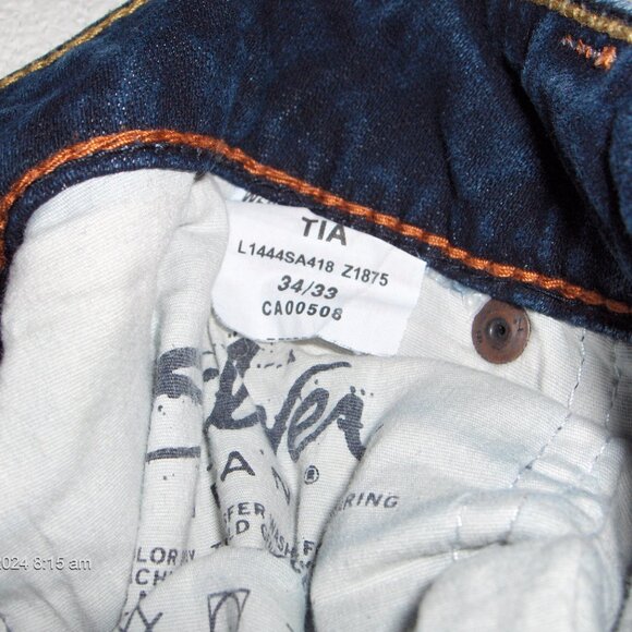 Silver Jeans, Tia, Measure 35"-38" Waist, 31" Inseam - Picture 5 of 9